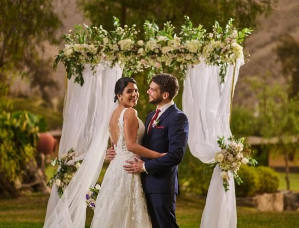 Decameron bodas todo incluido en resorts románticos Bodas en Decameron todo incluido con ceremonia bajo arco floral y experiencia romántica en resort
