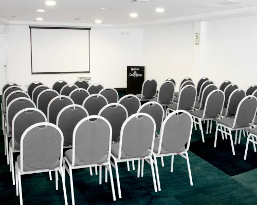 Centro de Negocios Radisson Hotel Decapolis Miraflores Centro de Negocios Radisson Hotel Decapolis Miraflores