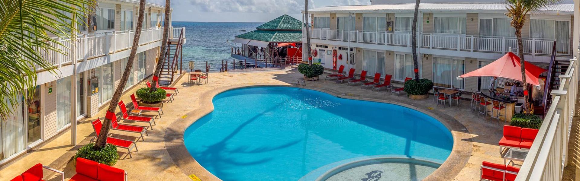 Hotel Decameron Los Delfines Todo Incluido frente al mar de San Andrés