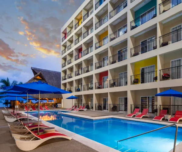  Decameron Isla Coral, Ramada All Inclusive  Decameron Los Cocos, Ramada All Inclusive Rincón de Guayabitos