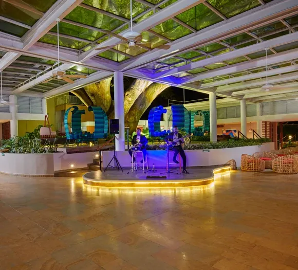  Hoteles Decameron